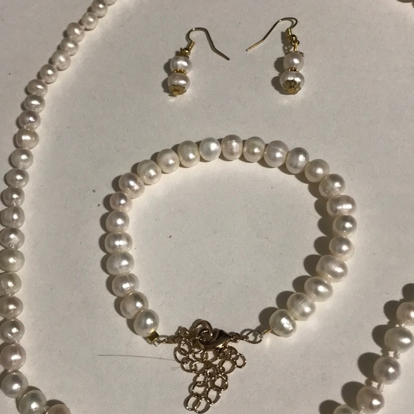 Pearl - Picture 3 of 3